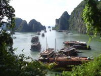 Me Cung Cave Halong