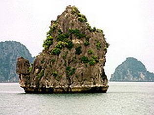 warm islet warm islet - Halong Bay