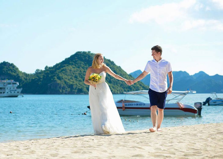 honeymoon in halong on oriental sails